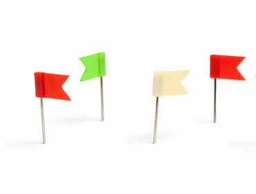 #Finance101: 3 red, green and beige flags